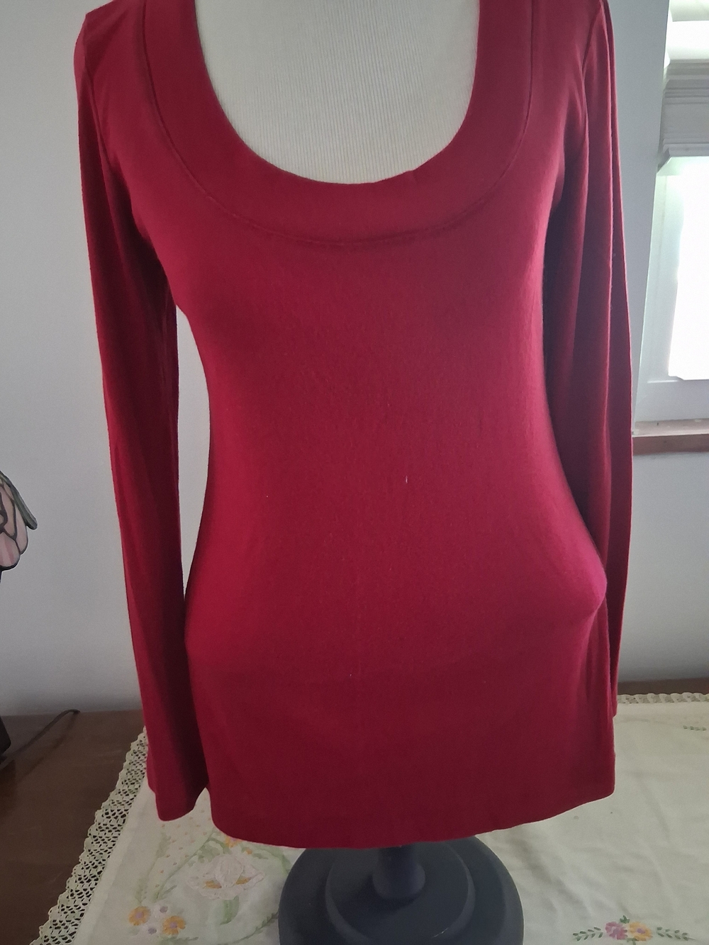 Women's Scoop Neck Long Sleeve Tee - Red